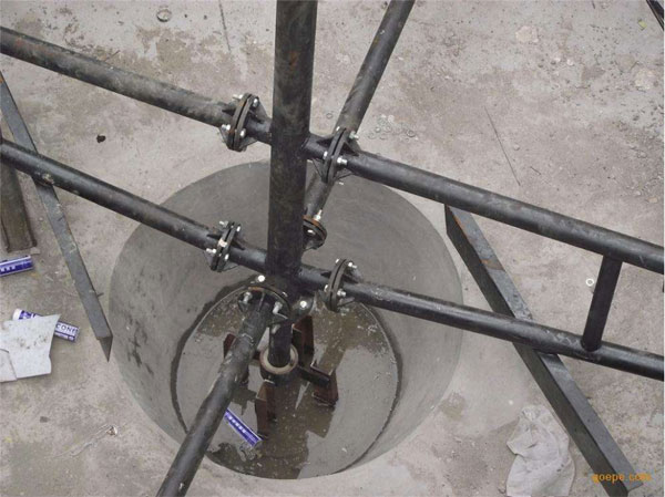 刮泥現(xiàn)場(chǎng)